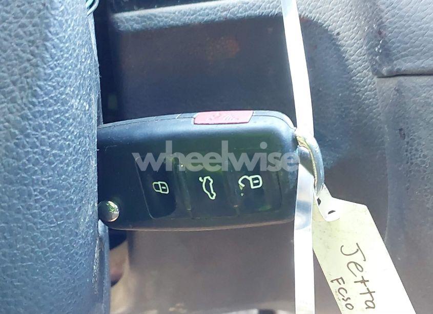 Photo 11 of 2012 Volkswagen Jetta SPORTWAGEN 2.0L TDI (VIN 3VWPL7AJ7CM658225)