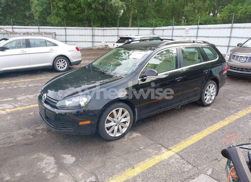 Photo 2 of 2013 Volkswagen Jetta SPORTWAGEN 2.0L TDI (VIN 3VWPL7AJ7DM691954)