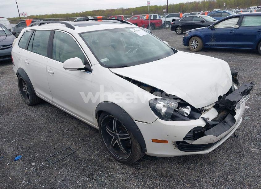 2013 Volkswagen Jetta SPORTWAGEN 2.0L TDI (VIN 3VWPL7AJ7DM692151) main photo