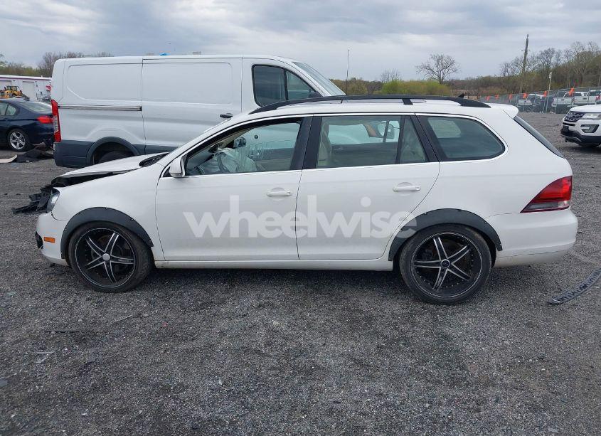 Photo 14 of 2013 Volkswagen Jetta SPORTWAGEN 2.0L TDI (VIN 3VWPL7AJ7DM692151)