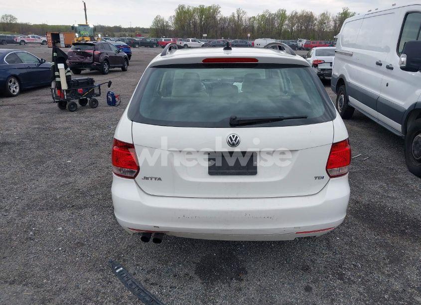 Photo 16 of 2013 Volkswagen Jetta SPORTWAGEN 2.0L TDI (VIN 3VWPL7AJ7DM692151)