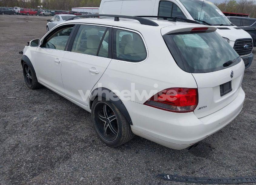 Photo 3 of 2013 Volkswagen Jetta SPORTWAGEN 2.0L TDI (VIN 3VWPL7AJ7DM692151)