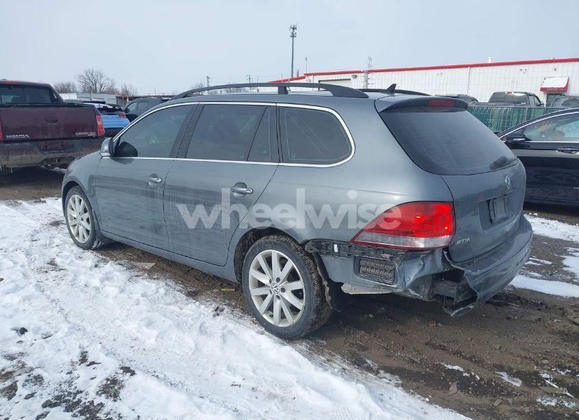 Photo 3 of 2014 Volkswagen Jetta SPORTWAGEN 2.0L TDI (VIN 3VWPL7AJ7EM600408)