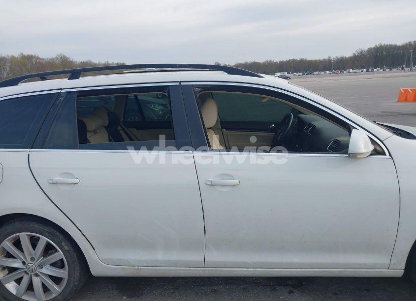 Photo 14 of 2014 Volkswagen Jetta SPORTWAGEN 2.0L TDI (VIN 3VWPL7AJ7EM617385)