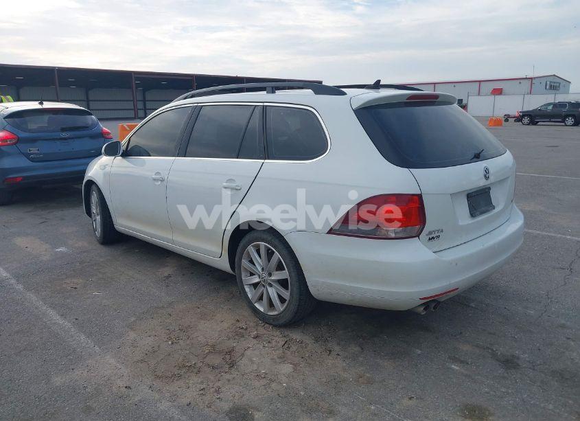 Photo 3 of 2014 Volkswagen Jetta SPORTWAGEN 2.0L TDI (VIN 3VWPL7AJ7EM617385)