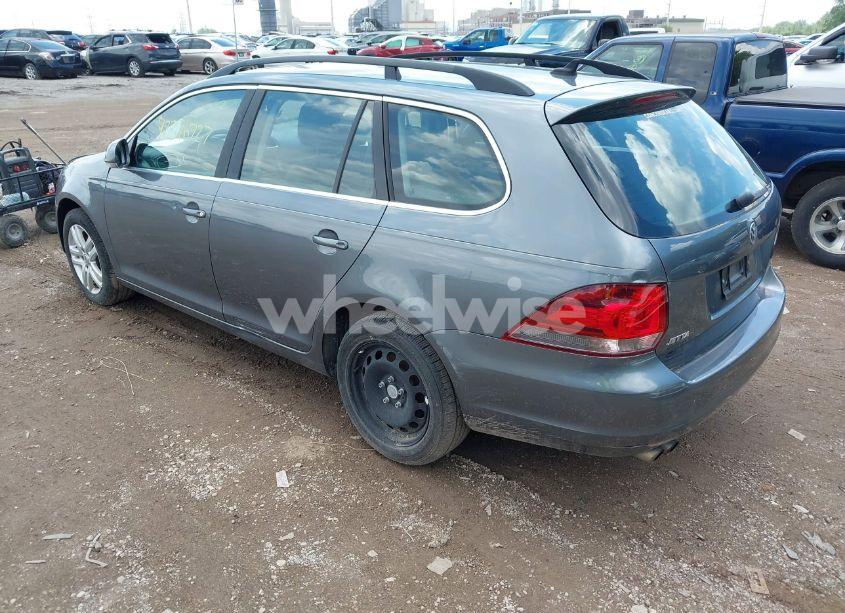 Photo 3 of 2014 Volkswagen Jetta SPORTWAGEN 2.0L TDI (VIN 3VWPL7AJ7EM620190)