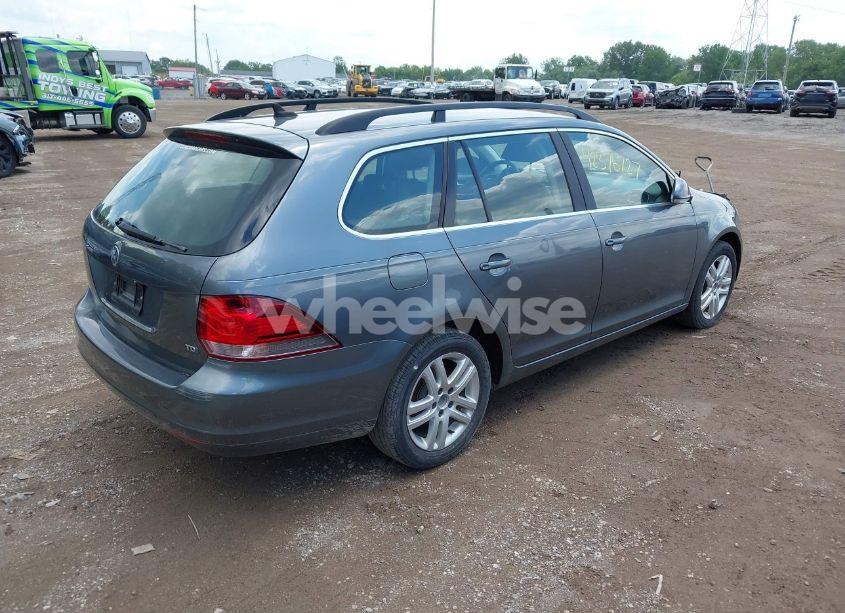 Photo 4 of 2014 Volkswagen Jetta SPORTWAGEN 2.0L TDI (VIN 3VWPL7AJ7EM620190)