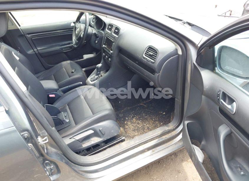 Photo 5 of 2014 Volkswagen Jetta SPORTWAGEN 2.0L TDI (VIN 3VWPL7AJ7EM620190)