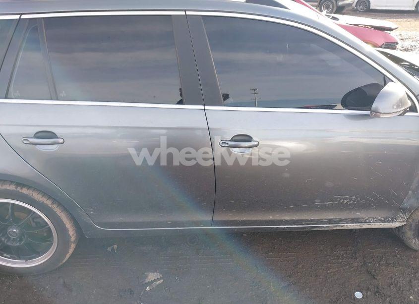 Photo 14 of 2014 Volkswagen Jetta SPORTWAGEN 2.0L TDI (VIN 3VWPL7AJ7EM623980)