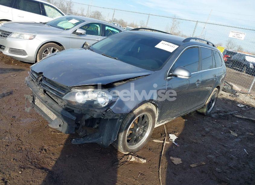 Photo 2 of 2014 Volkswagen Jetta SPORTWAGEN 2.0L TDI (VIN 3VWPL7AJ7EM623980)