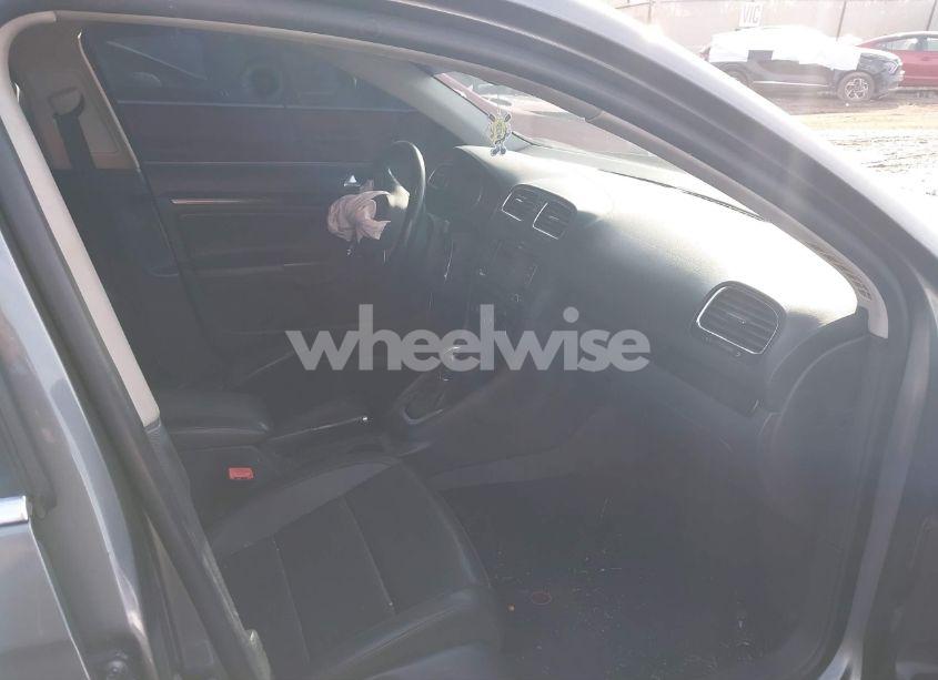 Photo 5 of 2014 Volkswagen Jetta SPORTWAGEN 2.0L TDI (VIN 3VWPL7AJ7EM623980)