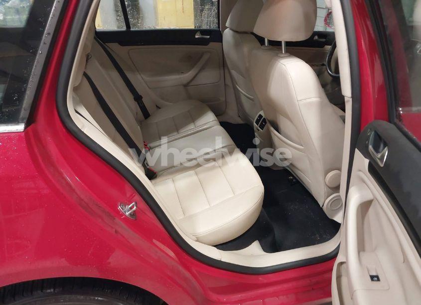 Photo 8 of 2011 Volkswagen Jetta SPORTWAGEN 2.0L TDI (VIN 3VWPL7AJ8BM635678)