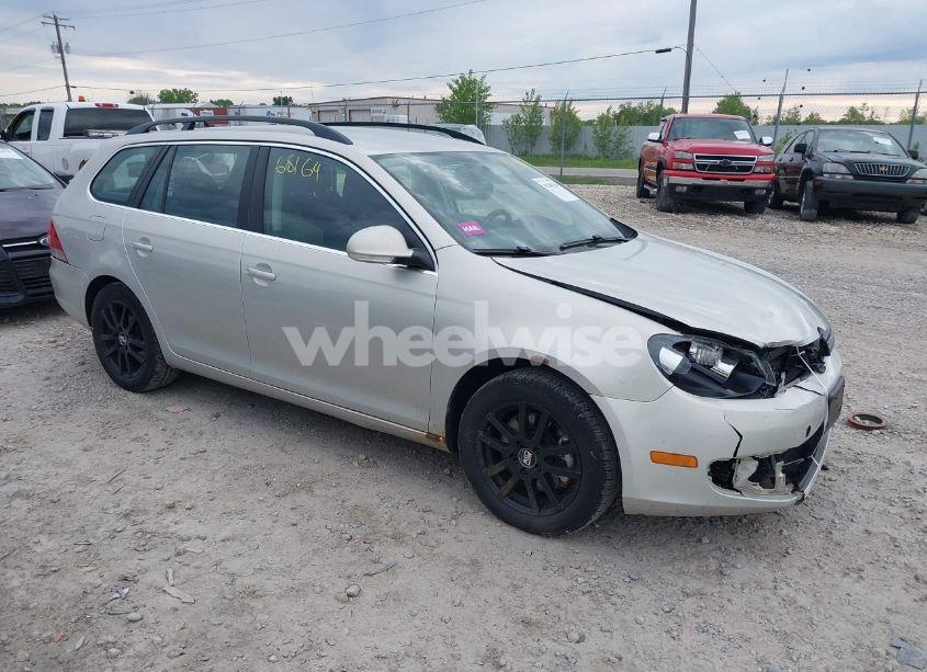2011 Volkswagen Jetta SPORTWAGEN 2.0L TDI (VIN 3VWPL7AJ8BM644008) main photo