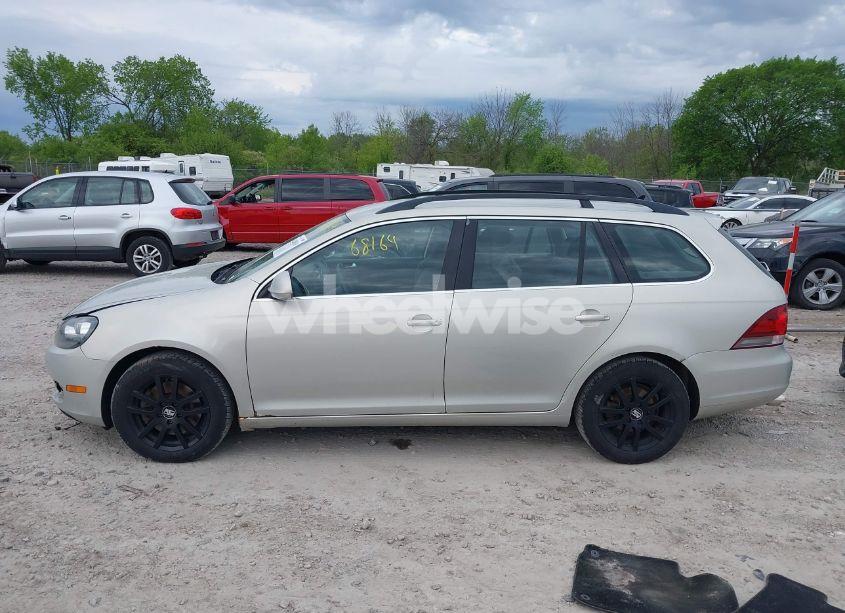 Photo 14 of 2011 Volkswagen Jetta SPORTWAGEN 2.0L TDI (VIN 3VWPL7AJ8BM644008)