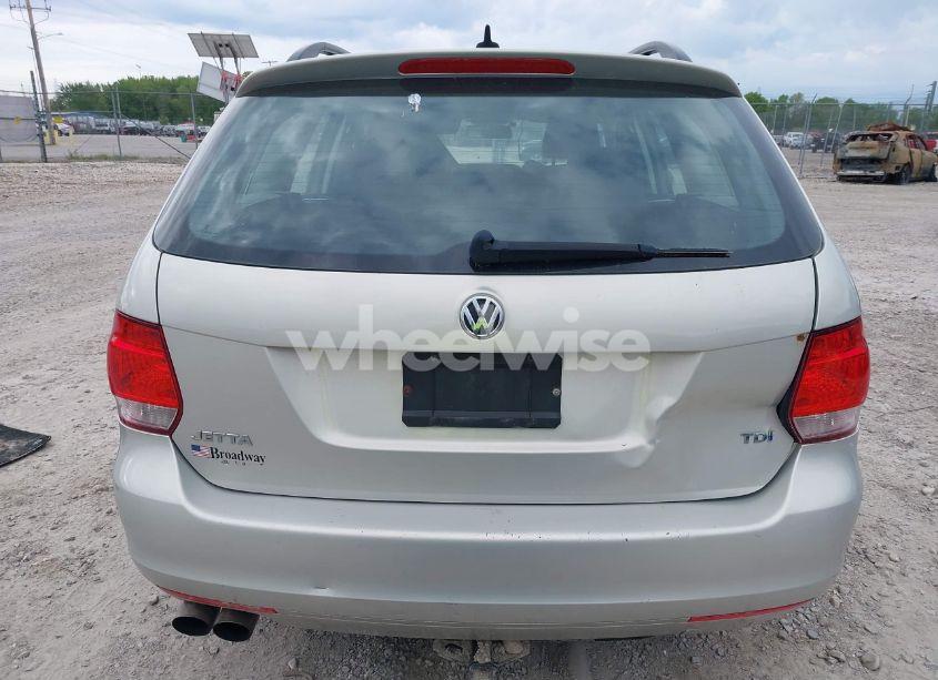 Photo 16 of 2011 Volkswagen Jetta SPORTWAGEN 2.0L TDI (VIN 3VWPL7AJ8BM644008)
