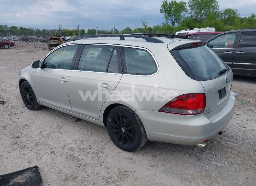 Photo 3 of 2011 Volkswagen Jetta SPORTWAGEN 2.0L TDI (VIN 3VWPL7AJ8BM644008)