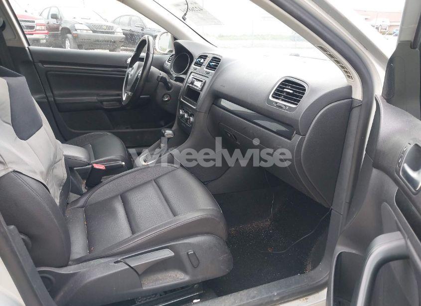 Photo 5 of 2011 Volkswagen Jetta SPORTWAGEN 2.0L TDI (VIN 3VWPL7AJ8BM644008)