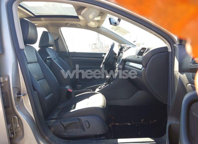 Photo 5 of 2012 Volkswagen Jetta SPORTWAGEN 2.0L TDI (VIN 3VWPL7AJ8CM696238)