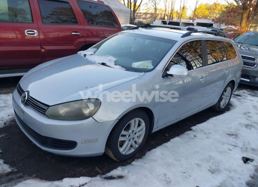 Photo 2 of 2013 Volkswagen Jetta SPORTWAGEN 2.0L TDI (VIN 3VWPL7AJ8DM617457)