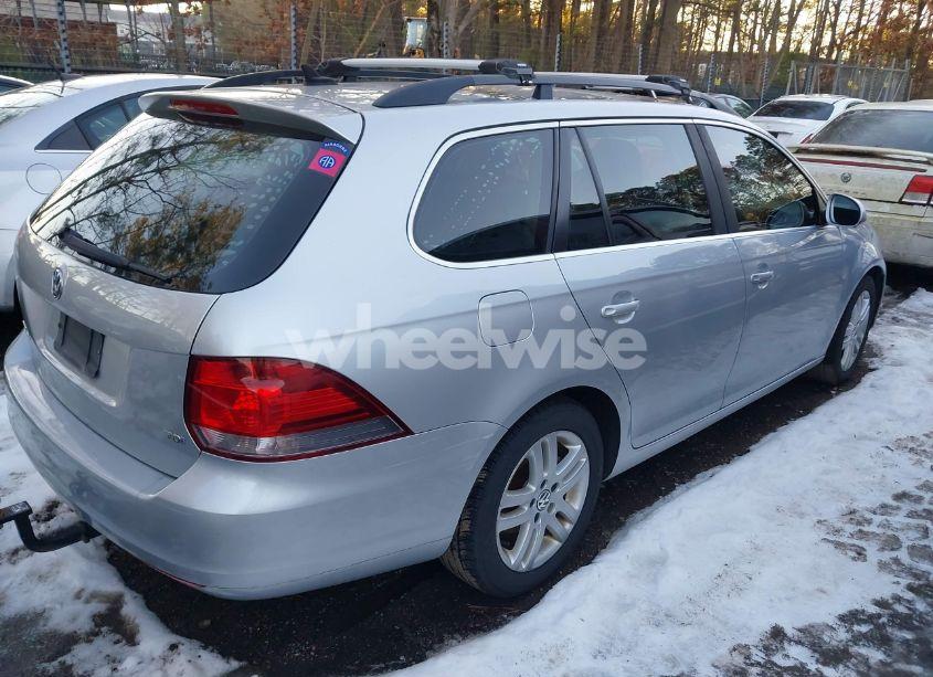 Photo 4 of 2013 Volkswagen Jetta SPORTWAGEN 2.0L TDI (VIN 3VWPL7AJ8DM617457)