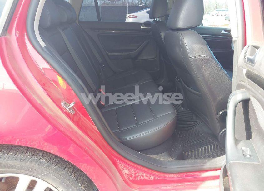 Photo 8 of 2013 Volkswagen Jetta SPORTWAGEN 2.0L TDI (VIN 3VWPL7AJ8DM632492)