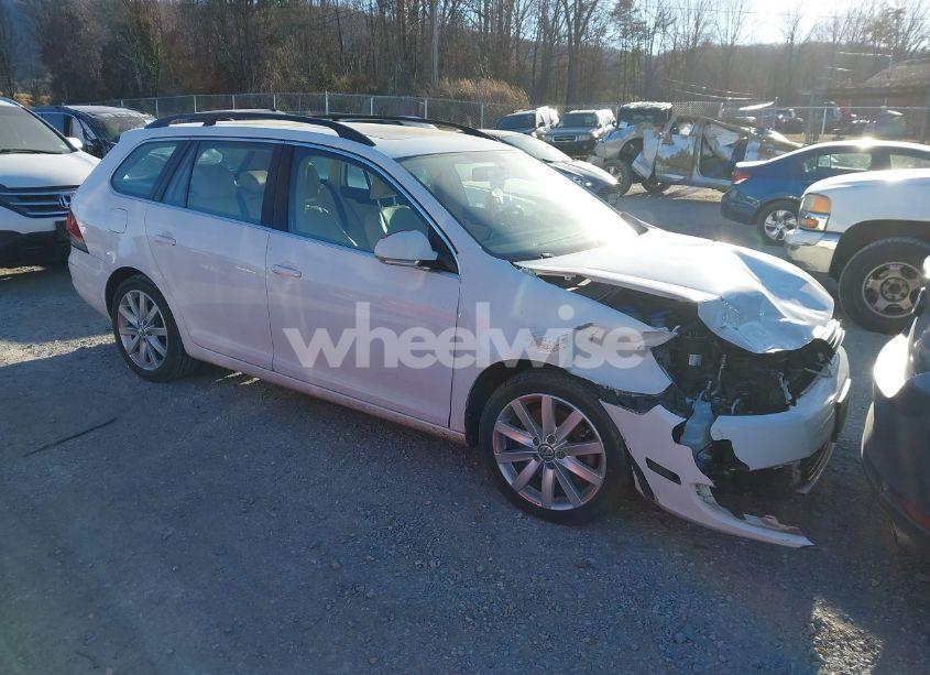 2013 Volkswagen Jetta SPORTWAGEN 2.0L TDI (VIN 3VWPL7AJ8DM655223) main photo