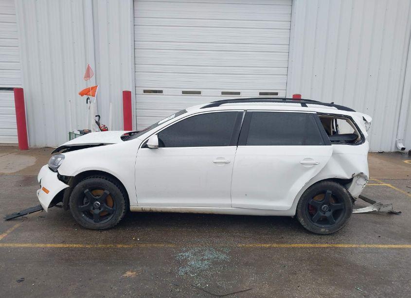 Photo 15 of 2013 Volkswagen Jetta SPORTWAGEN 2.0L TDI (VIN 3VWPL7AJ8DM661409)