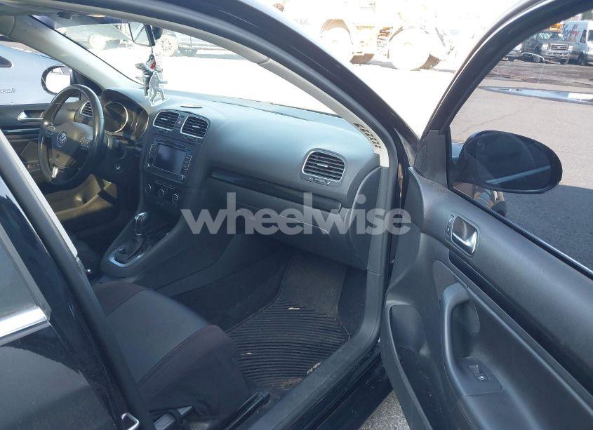 Photo 5 of 2013 Volkswagen Jetta SPORTWAGEN 2.0L TDI (VIN 3VWPL7AJ8DM689372)