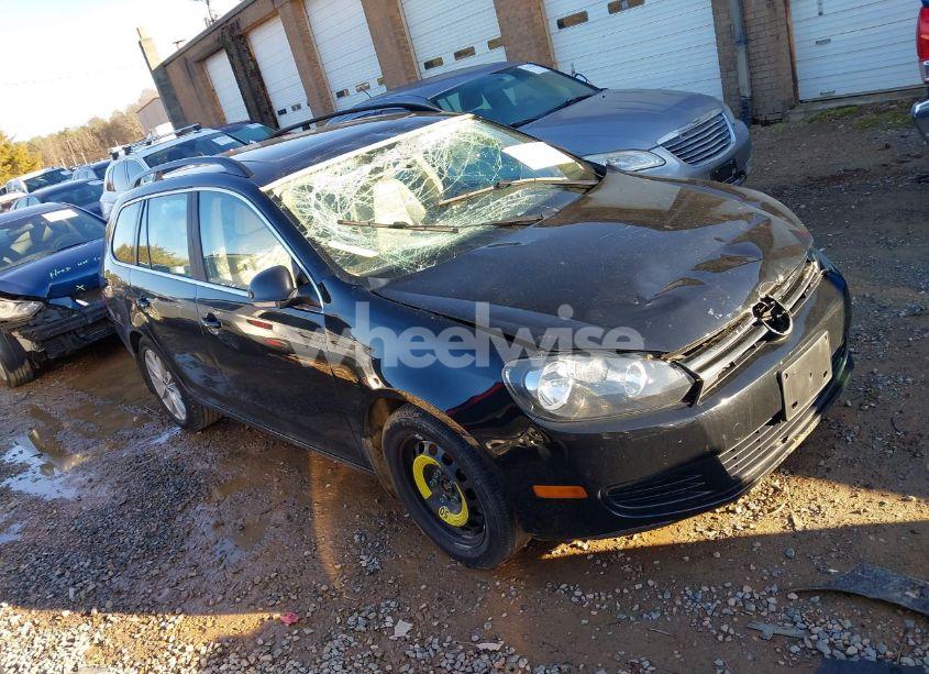 2013 Volkswagen Jetta SPORTWAGEN 2.0L TDI (VIN 3VWPL7AJ8DM692319) main photo