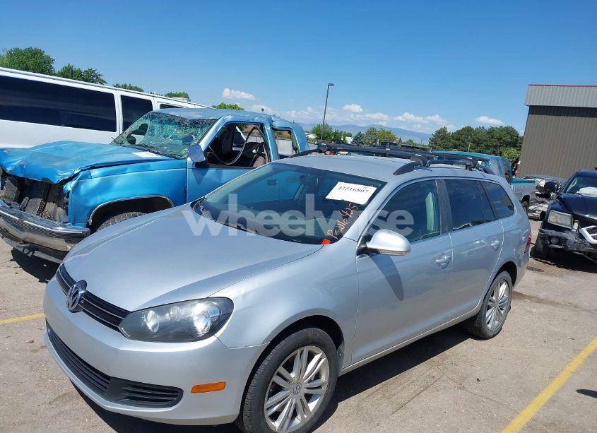 Photo 2 of 2014 Volkswagen Jetta SPORTWAGEN 2.0L TDI (VIN 3VWPL7AJ8EM608162)