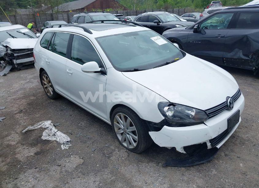 2014 Volkswagen Jetta SPORTWAGEN 2.0L TDI (VIN 3VWPL7AJ8EM619517) main photo