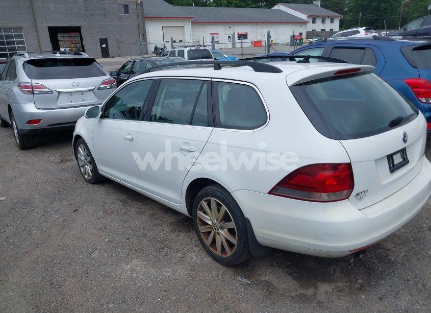 Photo 3 of 2014 Volkswagen Jetta SPORTWAGEN 2.0L TDI (VIN 3VWPL7AJ8EM619517)