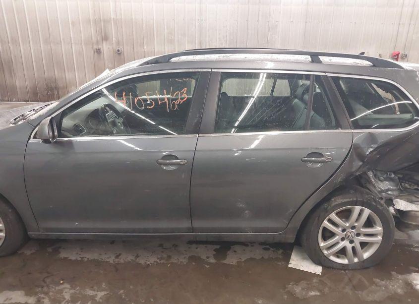 Photo 15 of 2011 Volkswagen Jetta SPORTWAGEN 2.0L TDI (VIN 3VWPL7AJ9BM650657)