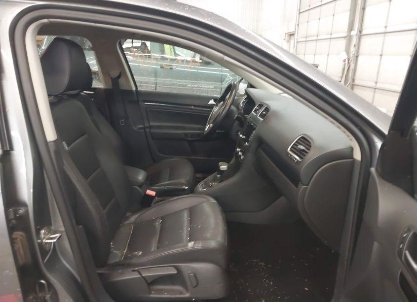 Photo 5 of 2011 Volkswagen Jetta SPORTWAGEN 2.0L TDI (VIN 3VWPL7AJ9BM650657)