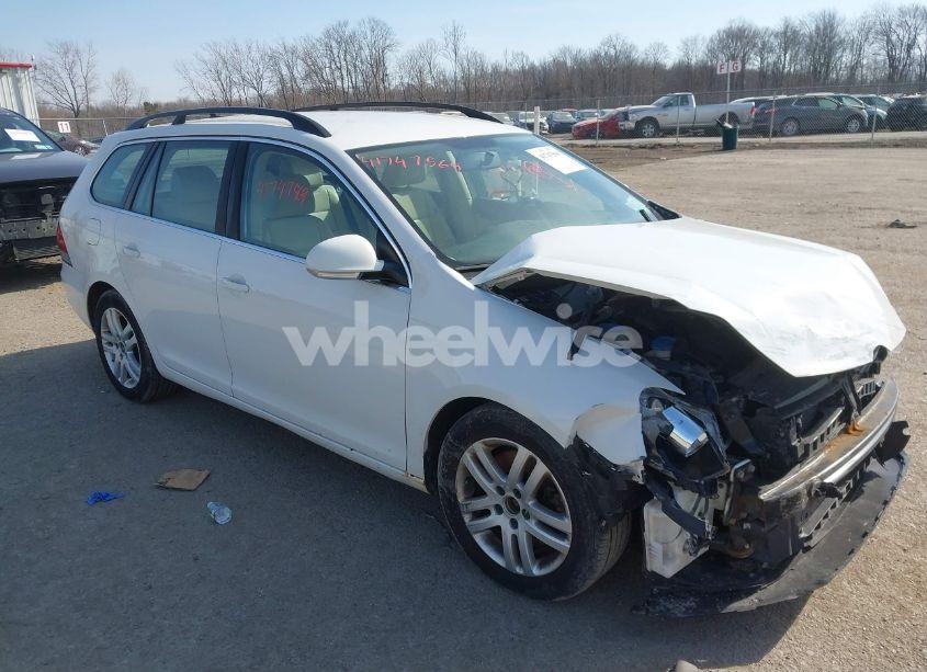 2013 Volkswagen Jetta SPORTWAGEN 2.0L TDI (VIN 3VWPL7AJ9DM611277) main photo