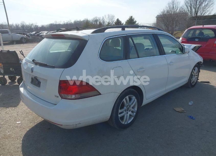 Photo 4 of 2013 Volkswagen Jetta SPORTWAGEN 2.0L TDI (VIN 3VWPL7AJ9DM611277)