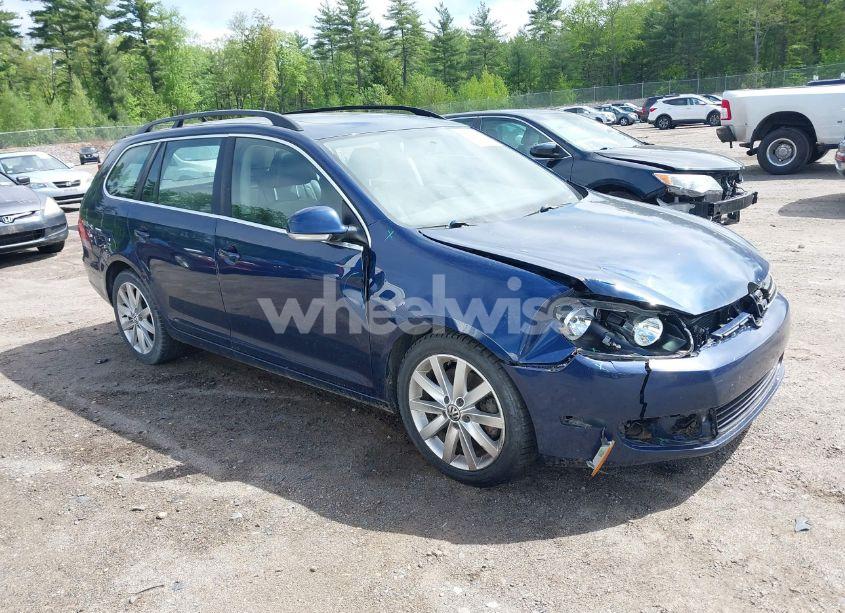 2013 Volkswagen Jetta SPORTWAGEN 2.0L TDI (VIN 3VWPL7AJ9DM637099) main photo
