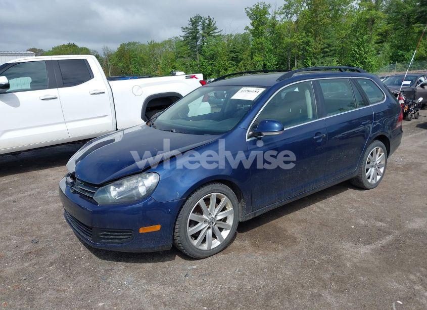 Photo 2 of 2013 Volkswagen Jetta SPORTWAGEN 2.0L TDI (VIN 3VWPL7AJ9DM637099)