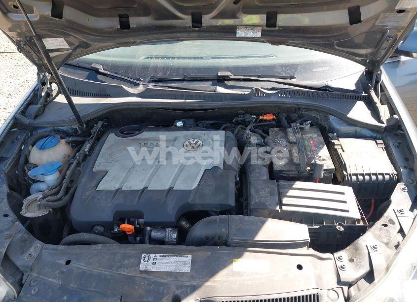 Photo 10 of 2013 Volkswagen Jetta SPORTWAGEN 2.0L TDI (VIN 3VWPL7AJ9DM666456)