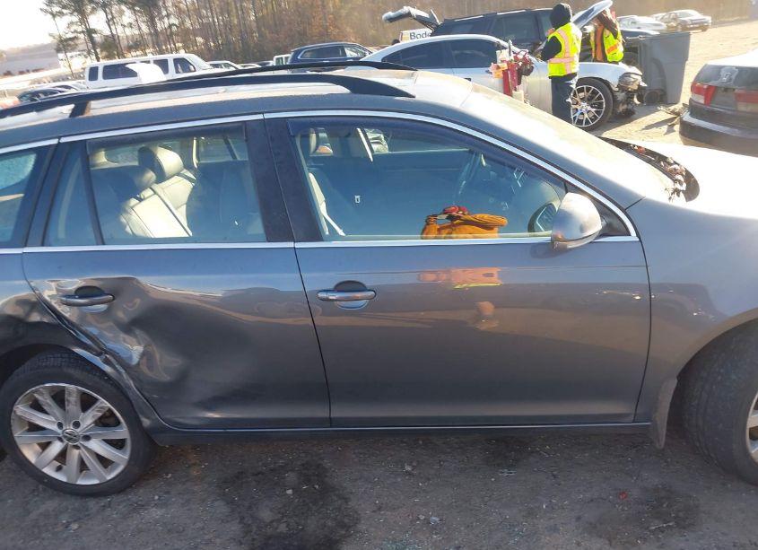 Photo 13 of 2014 Volkswagen Jetta SPORTWAGEN 2.0L TDI (VIN 3VWPL7AJ9EM603651)