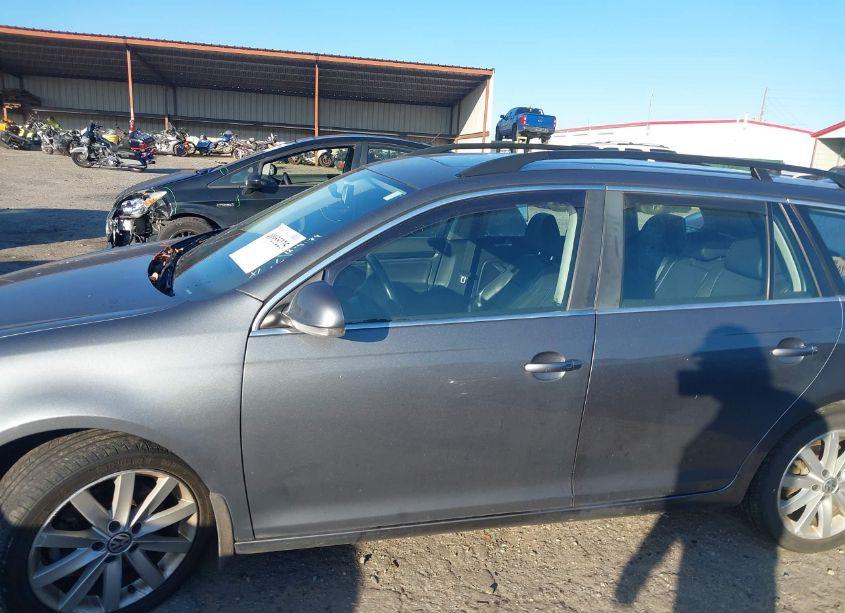 Photo 14 of 2014 Volkswagen Jetta SPORTWAGEN 2.0L TDI (VIN 3VWPL7AJ9EM603651)