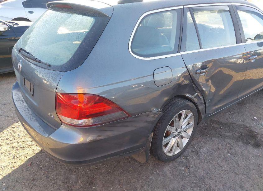 Photo 6 of 2014 Volkswagen Jetta SPORTWAGEN 2.0L TDI (VIN 3VWPL7AJ9EM603651)