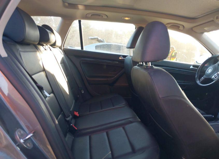 Photo 8 of 2014 Volkswagen Jetta SPORTWAGEN 2.0L TDI (VIN 3VWPL7AJ9EM603651)