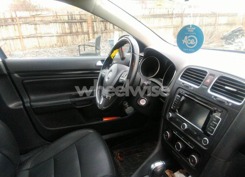 Photo 5 of 2012 Volkswagen Jetta SPORTWAGEN 2.0L TDI (VIN 3VWPL7AJXCM643444)