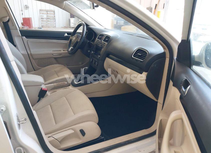 Photo 5 of 2012 Volkswagen Jetta SPORTWAGEN 2.0L TDI (VIN 3VWPL7AJXCM670353)