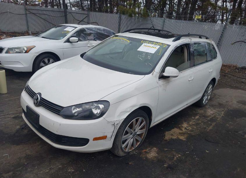 Photo 2 of 2013 Volkswagen Jetta SPORTWAGEN 2.0L TDI (VIN 3VWPL7AJXDM618514)