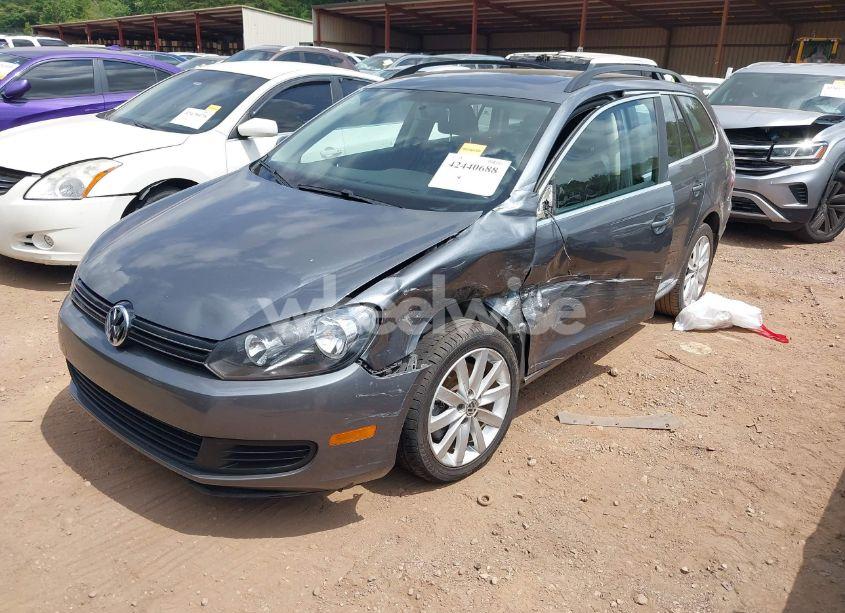 Photo 2 of 2013 Volkswagen Jetta SPORTWAGEN 2.0L TDI (VIN 3VWPL7AJXDM666918)