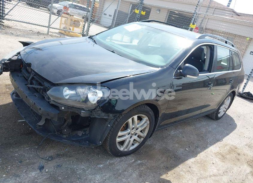 Photo 2 of 2013 Volkswagen Jetta SPORTWAGEN 2.0L TDI (VIN 3VWPL7AJXDM696405)