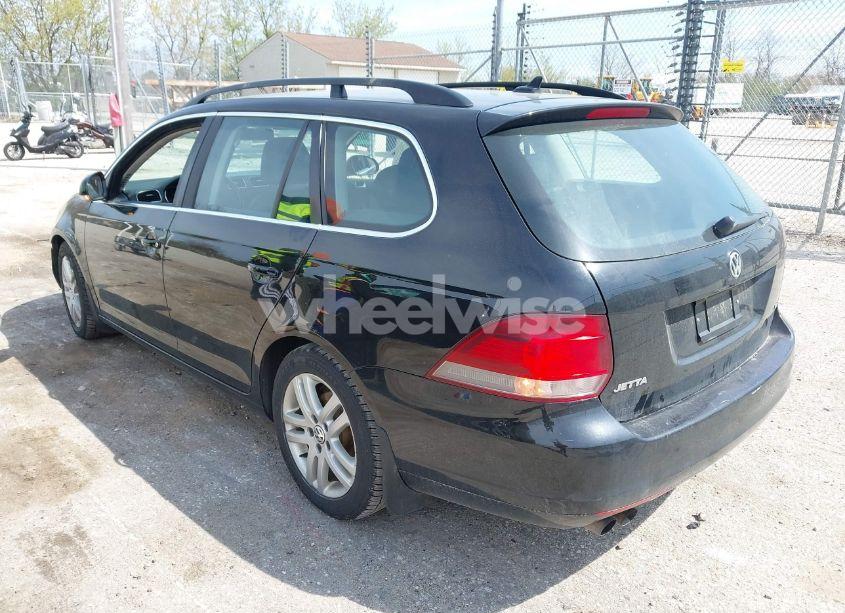 Photo 3 of 2013 Volkswagen Jetta SPORTWAGEN 2.0L TDI (VIN 3VWPL7AJXDM696405)