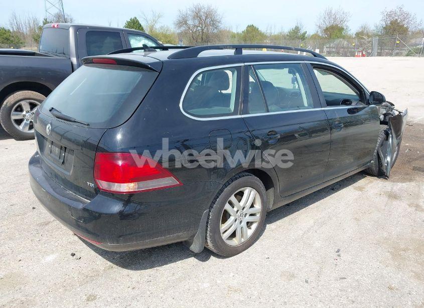 Photo 4 of 2013 Volkswagen Jetta SPORTWAGEN 2.0L TDI (VIN 3VWPL7AJXDM696405)